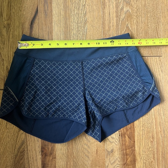 Athleta Women's Navy Blue Diamond Print Track This Run Athletic Shorts‎ Sz S - Picture 6 of 8